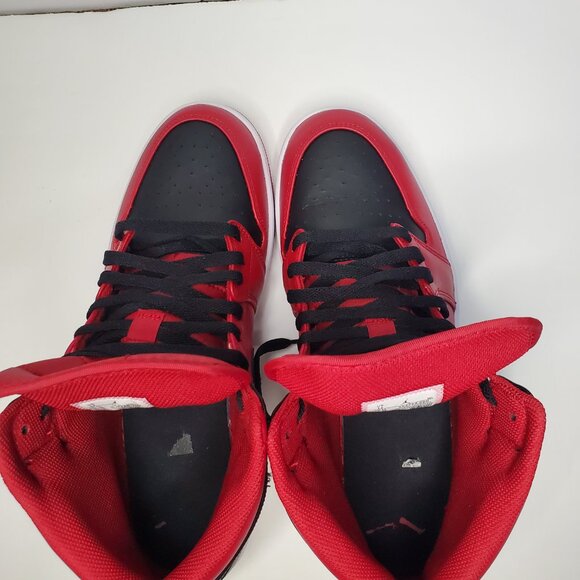 Pre-Loved Nike Air Jordan 1 Mid Reverse Bred Size 12 554724-660 - Picture 9 of 13